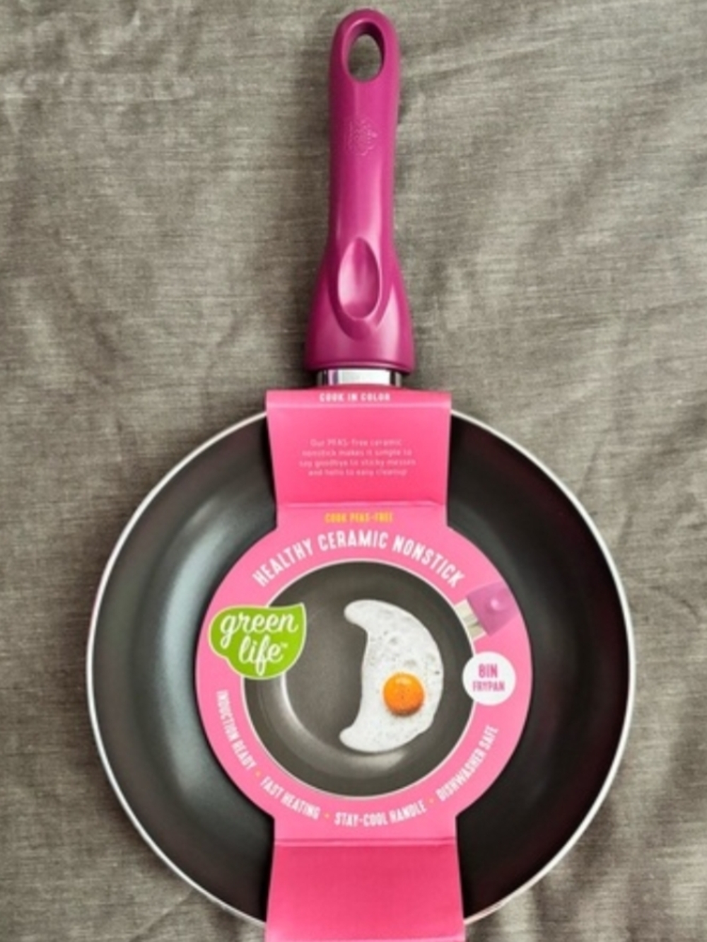 Magneta Ceramic Nonstick Frying Pan with Ergonomic Handle 8"